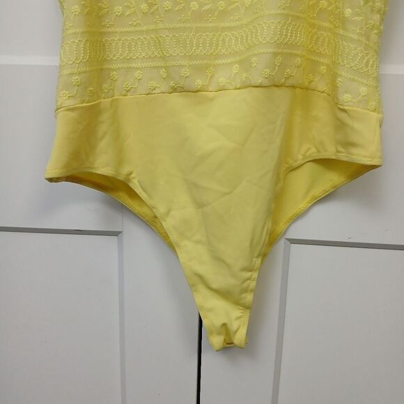 Vibrant Yellow Textured Bodysuit with Spaghetti Straps - Picture 7 of 8